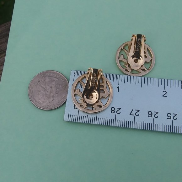 Vintage Signed Bergere Asian Symbols in Gold tone Circle Clip On Earrings - Picture 14 of 16